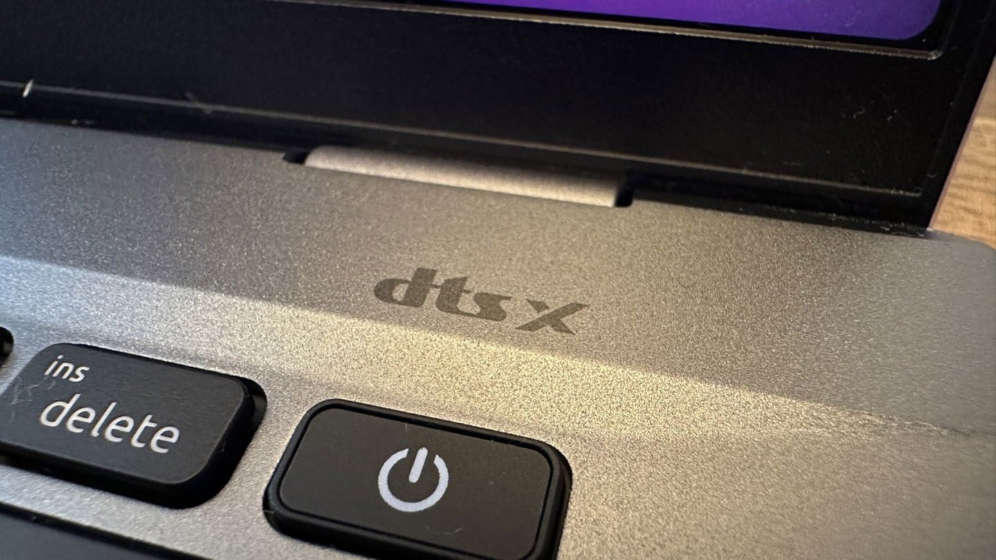 El reconocimiento facial va tan bien que por poco no caigo en la cuenta de que este botón es también un sensor de huellas // Foto: Edgar Otero