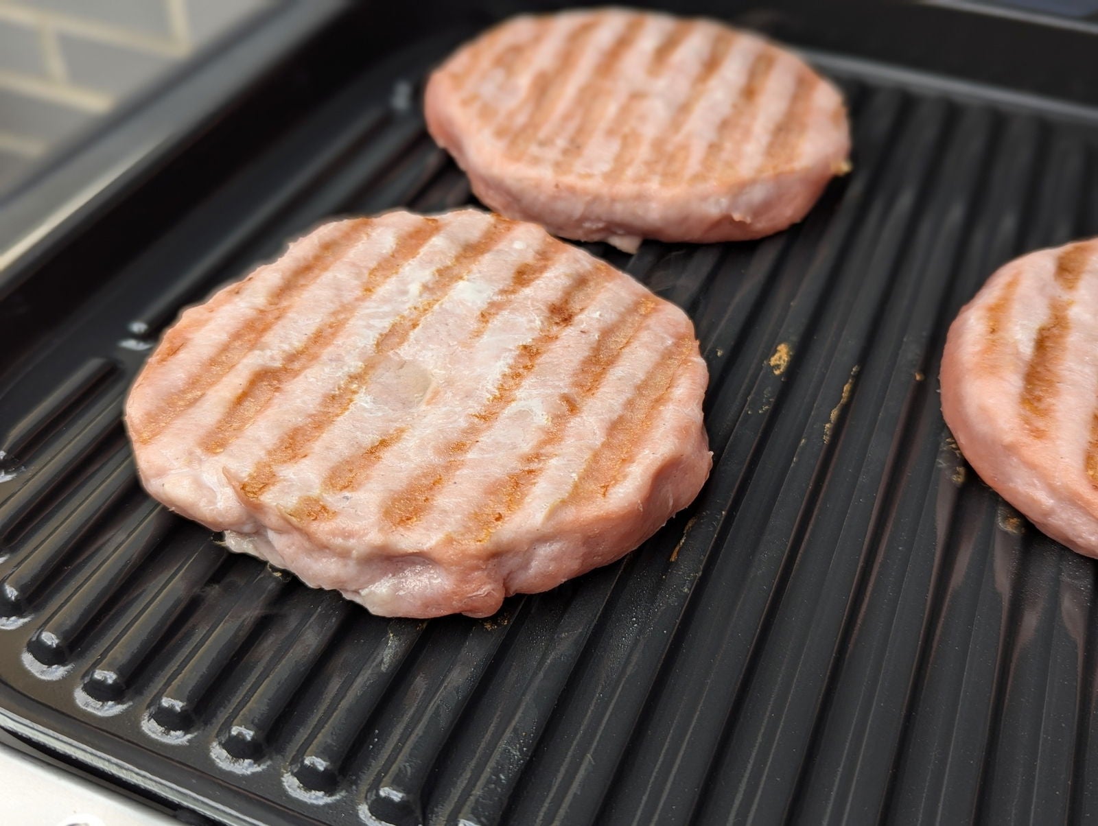 Es como cocinar en cualquier otra parrilla de gas, eléctrica o de leña. Fotografía: JuanMi Guirado