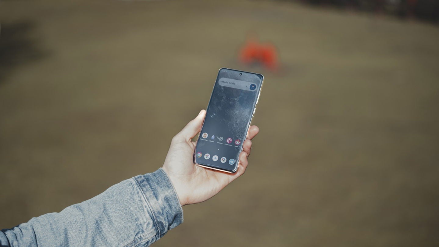 La pantalla se ve bien incluso bajo la incidencia directa de la luz / Fotografía de Rubén Ulloa