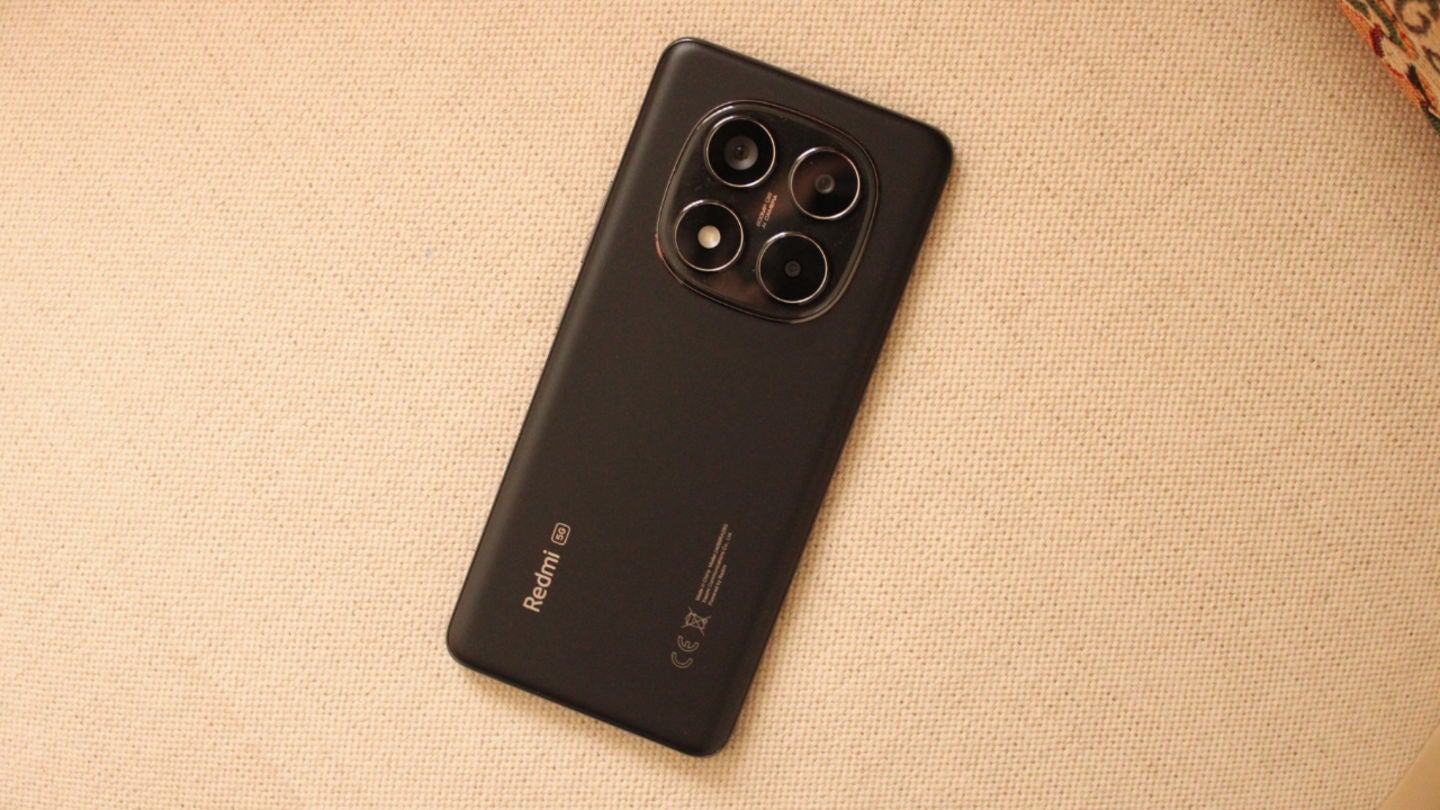 El Redmi Note 14 Pro 5G no se ensucia con facilidad | Fotografía de Beatriz Alcántara Gil