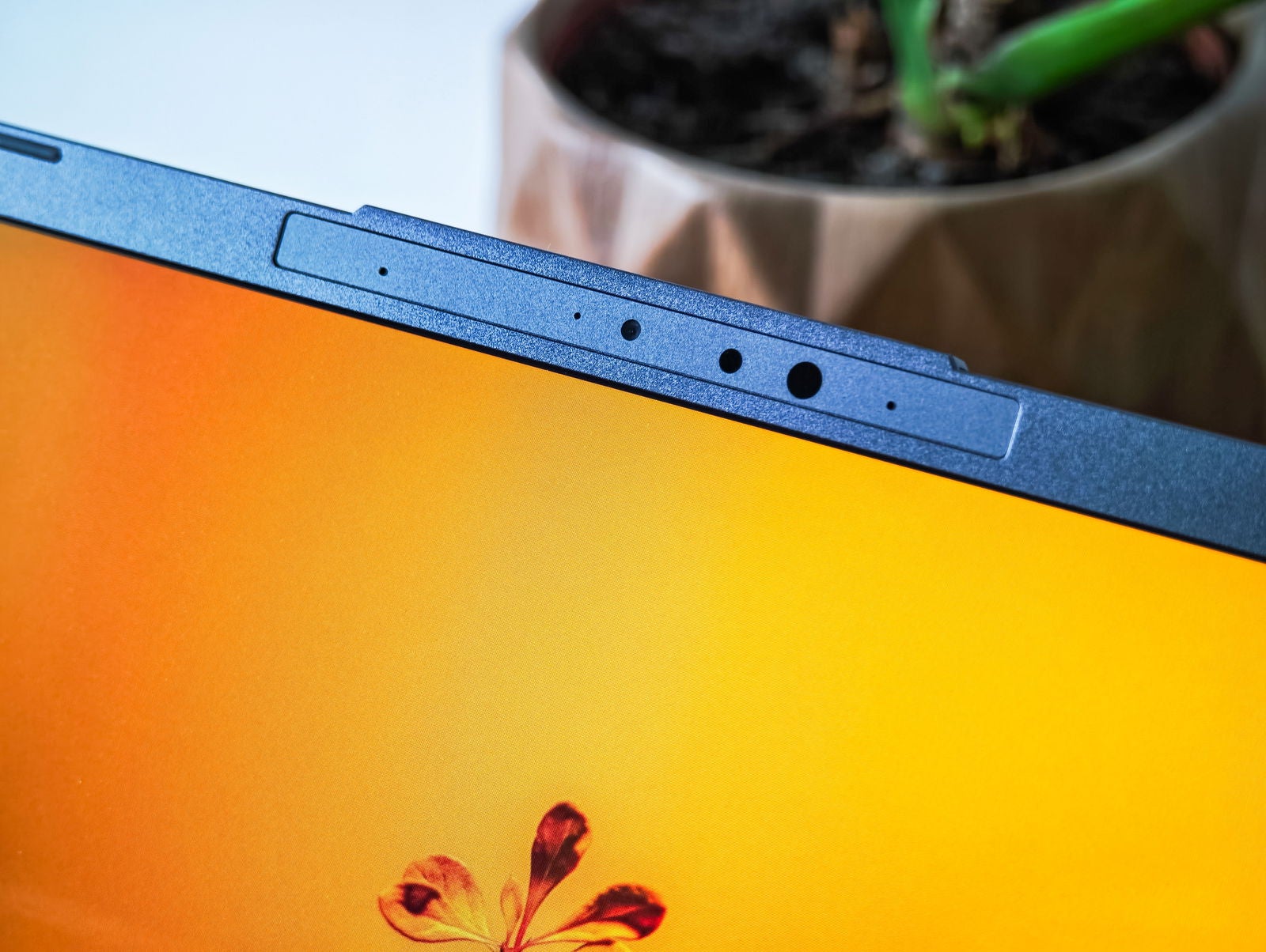 La webcam integrada en el Acer Aspire 14 AI deja mucho que desear / Fotografía de Christian Collado