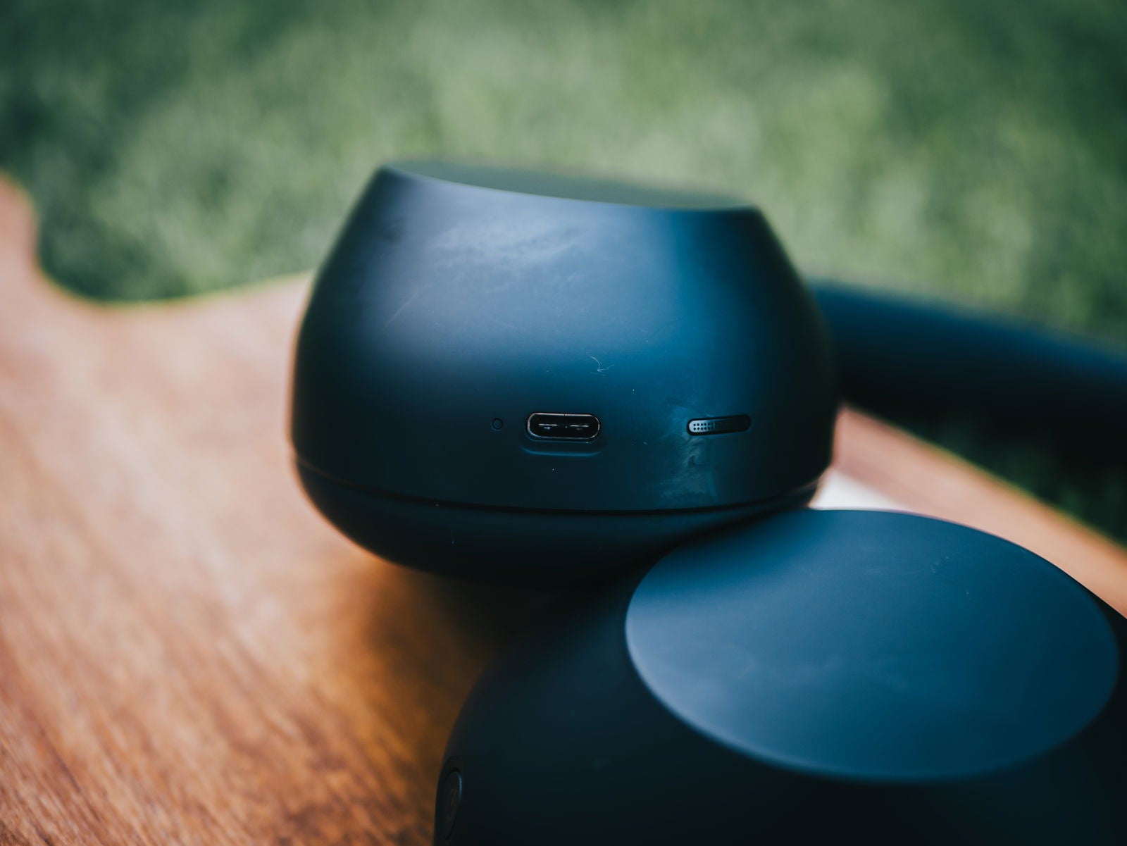 La carga se realiza a través del puerto USB _C / / Fotografía de Christian Collado