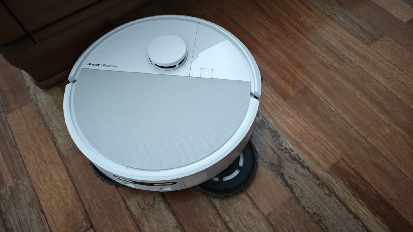 Las mopas sobresalen del robot para cubrir una mayor superficie / Fotografía de Eva Luna Rivera