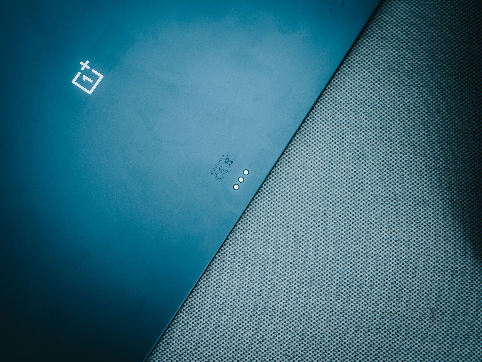 Los pines de conexión del teclado / Fotografía de Christian Collado