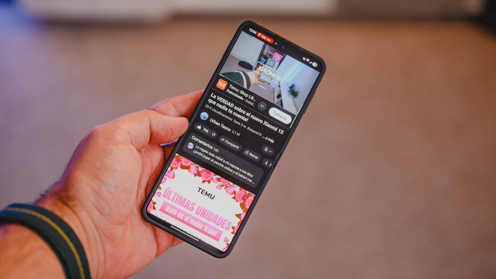 Así de bien se ve la pantalla interna de 6,7 pulgadas del Samsung Galaxy Z Flip7 FE / Fotografía: Rubén Ulloa