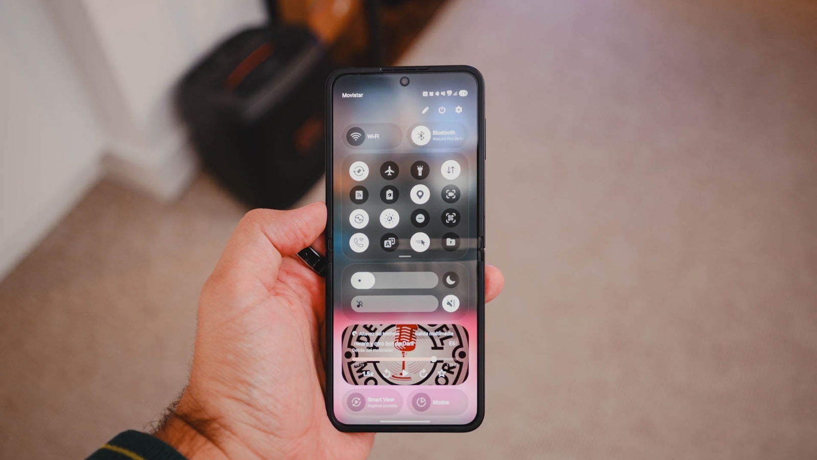 El Galaxy Z Flip7 FE monta un procesador 'marca de la casa', el Samsung Exynos 2400 / Fotografía: Rubén Ulloa