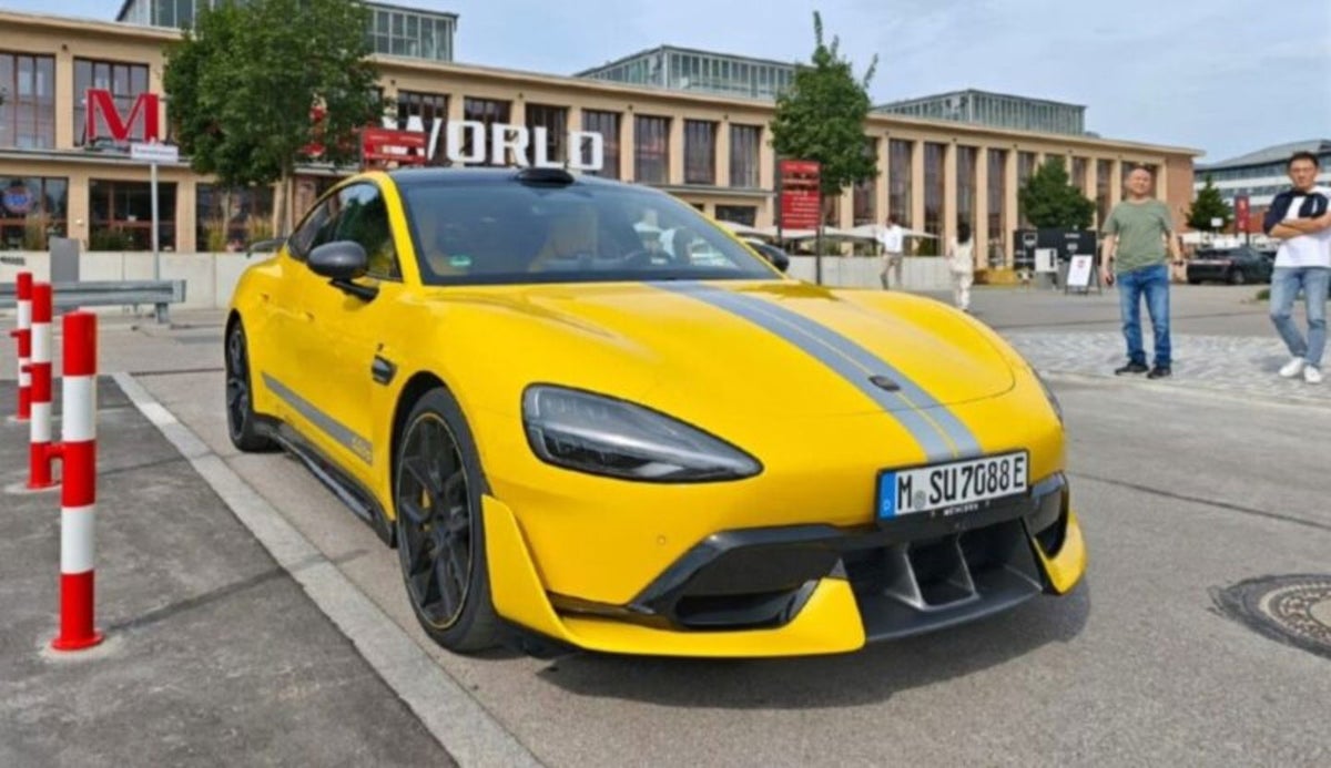 Si quieres ver al Xiaomi SU7 Ultra, está en Madrid por tiempo limitado: te contamos cómo y dónde