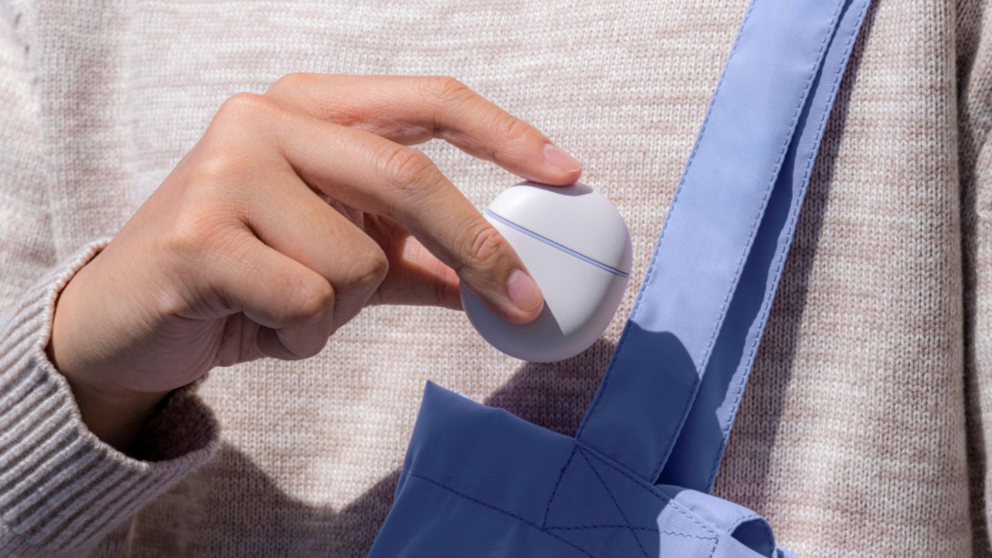 El estuche es muy compacto, perfecto para transportar