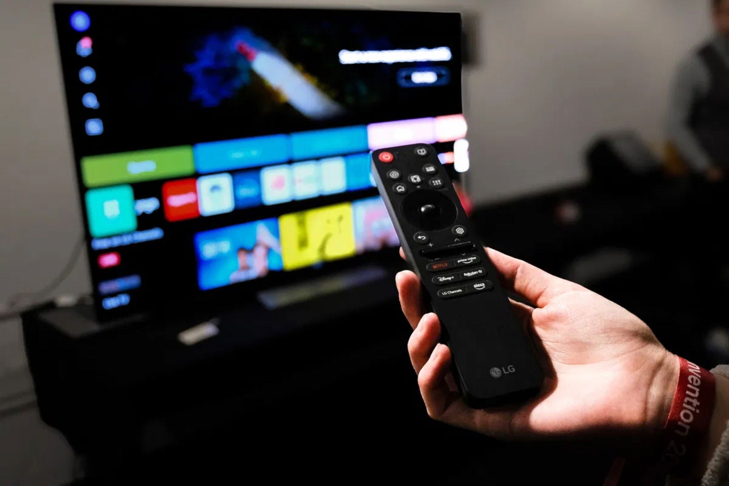 El mando en la presentación de Frankfurt donde vimos los televisores por primera vez