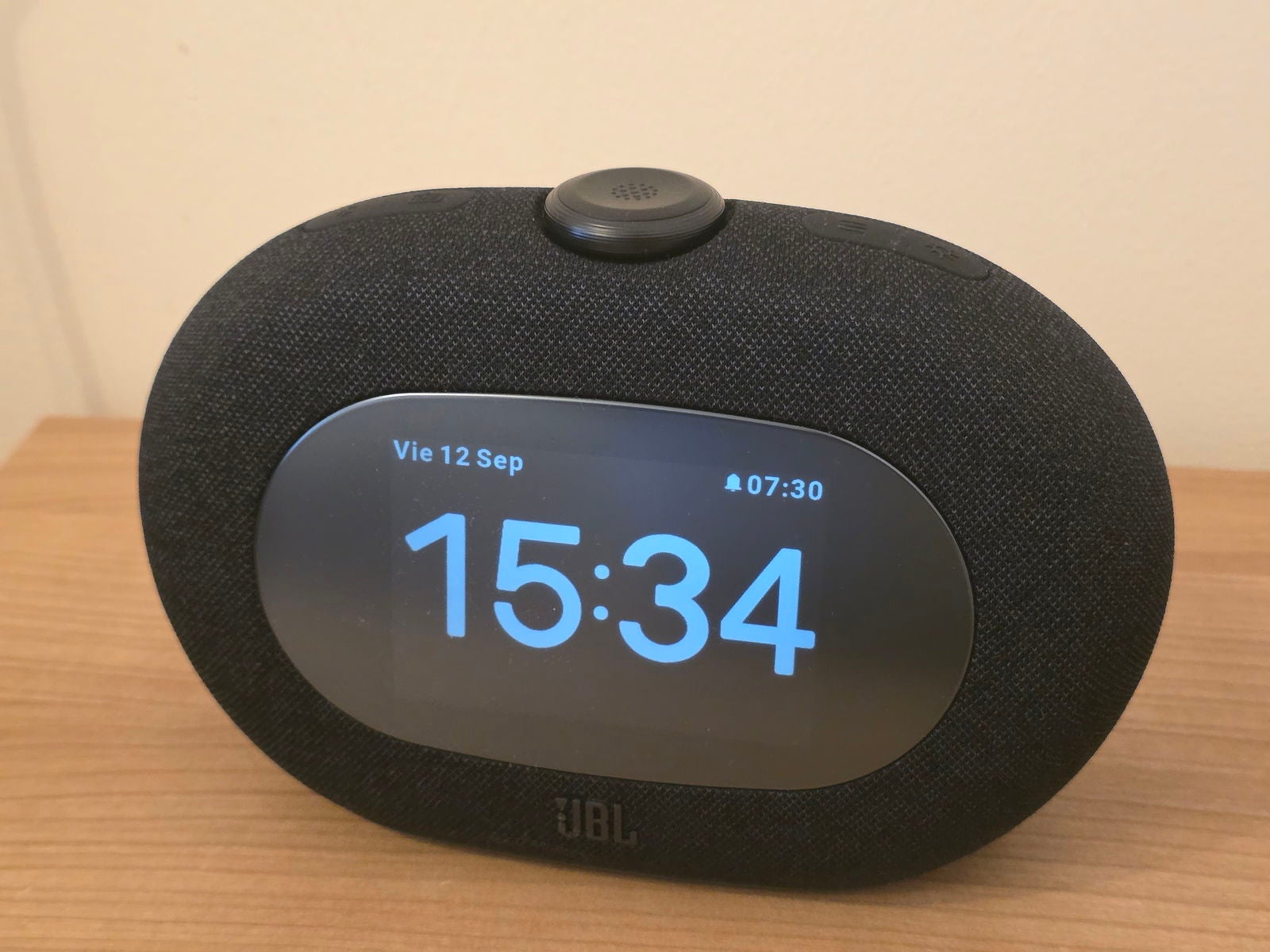 La calidad del sonido del altavoz es la que cabría esperar de JBL