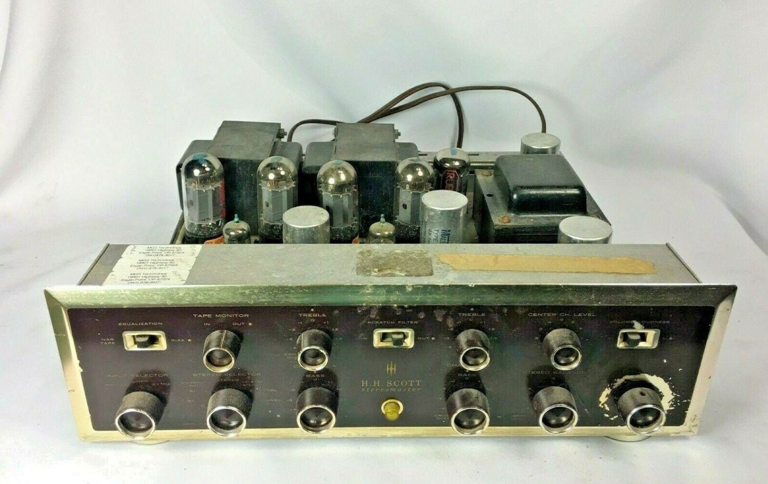 Amplificador HH Scott a válvulas, de los más míticos de los inicios de la alta fidelidad
