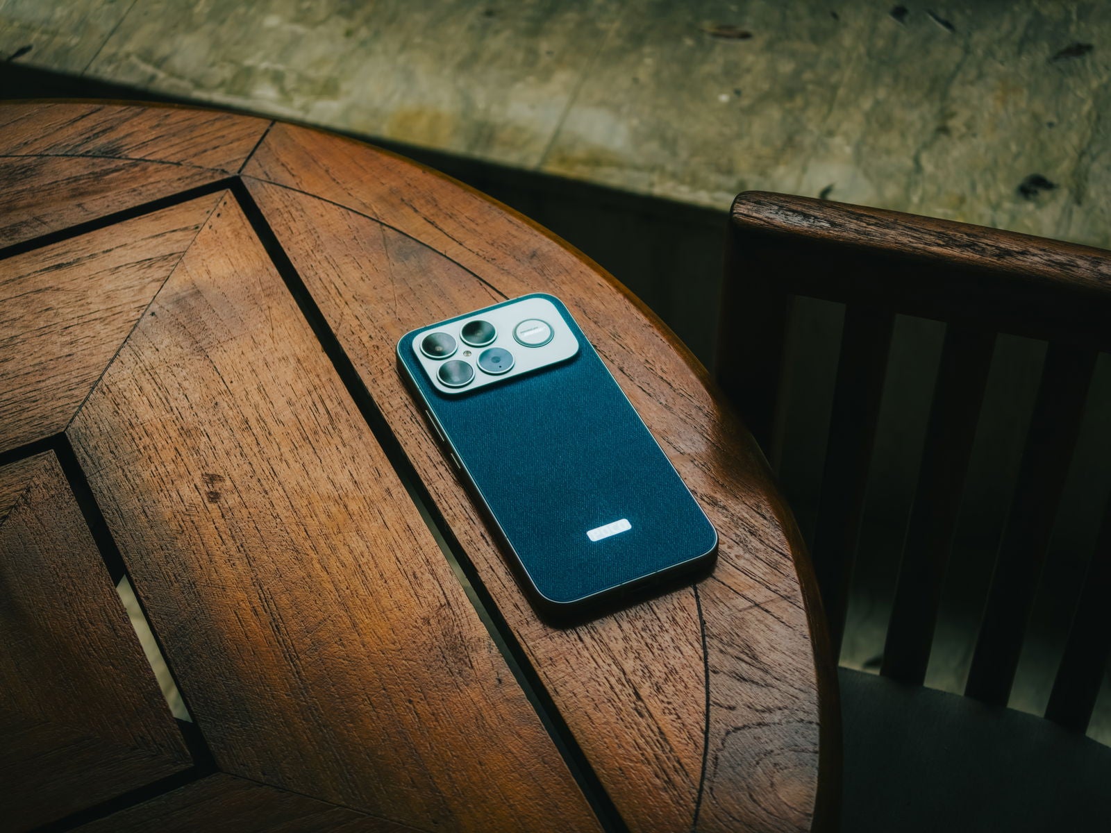 La trasera del modelo azul está cubierta de un tejido especial que simula la tela vaquera / Fotografía de Christian Collado