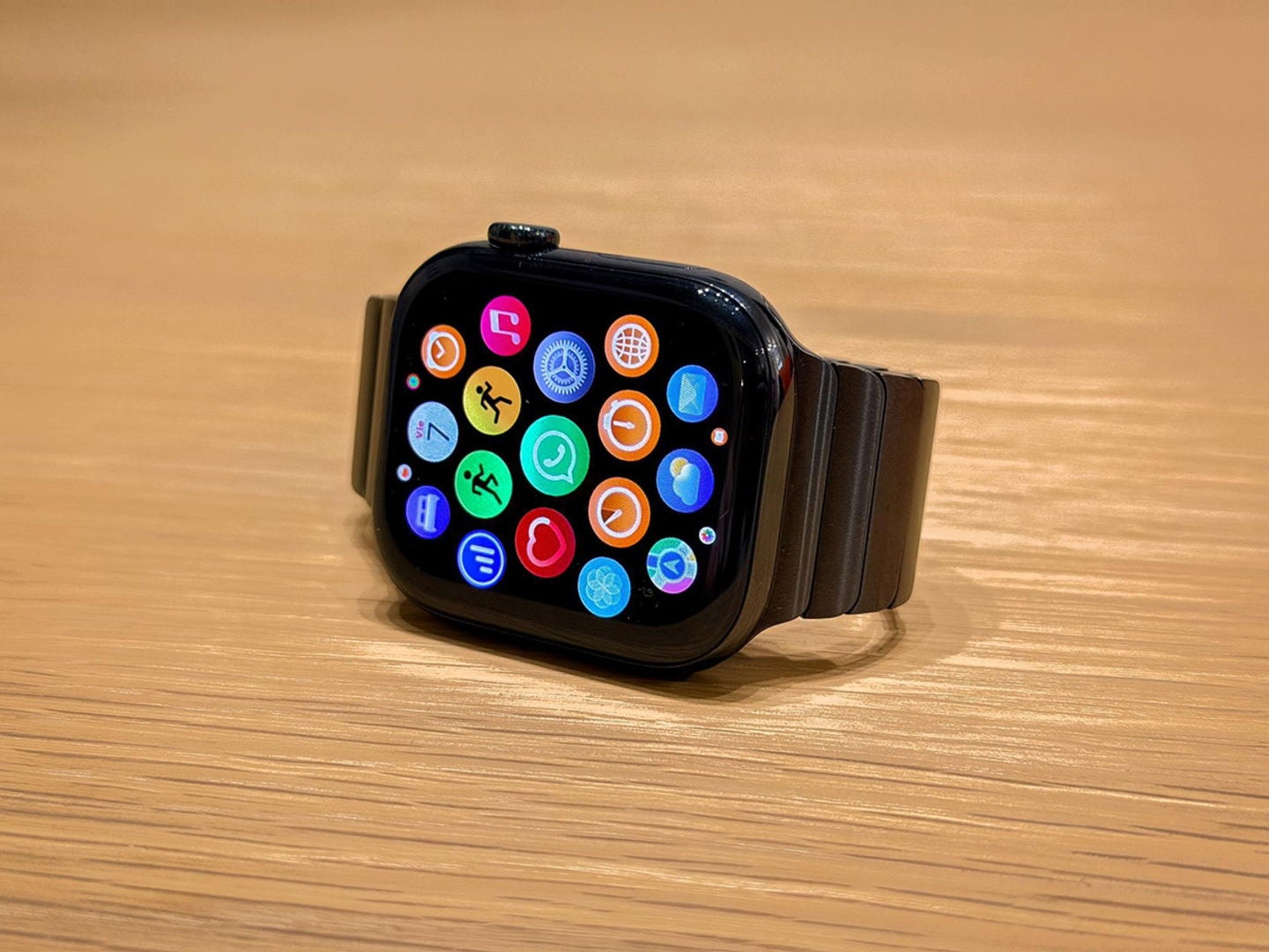 Meta podría incluir nuevas funciones conforme pase el tiempo. El feedback de la comunidad será crucial para que se mejore la app en el reloj inteligente de Apple / Fotografía de Fran Besora