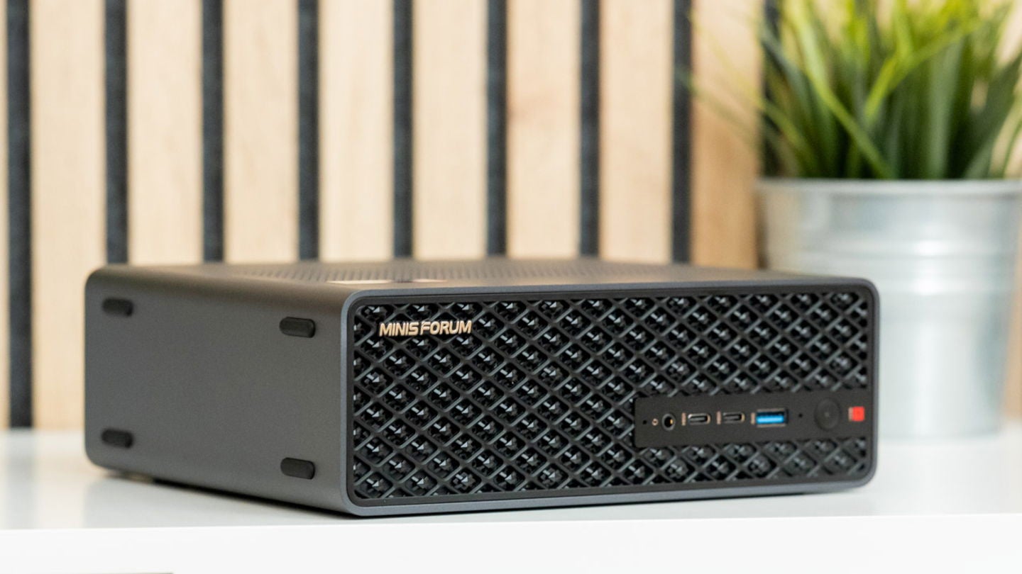 Minisforum MS-S1 Max, análisis: el mini PC que ejecuta modelos de