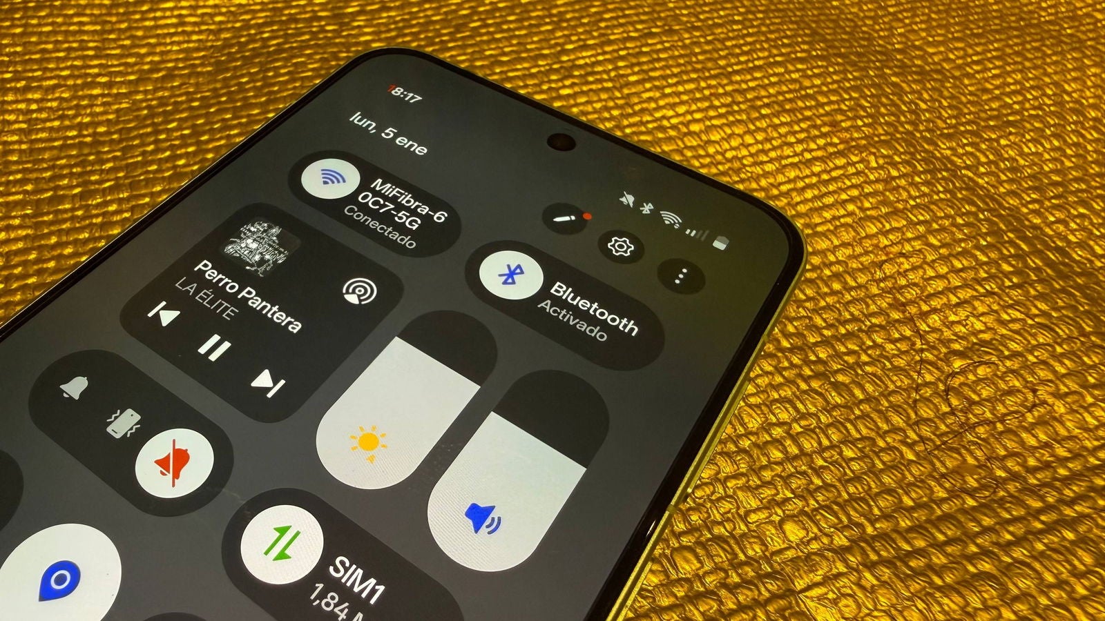 Tendrás que subirlo a tope cuando haga sol