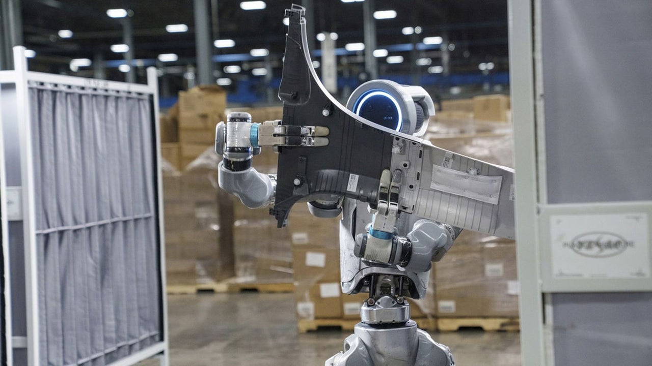Google lleva Gemini a las fábricas: la IA toma el control de robots ...