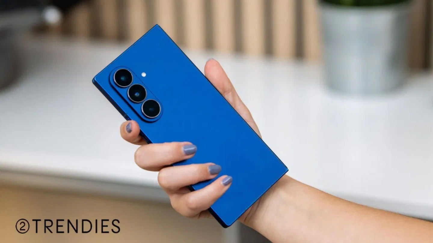 El Galaxy Z Fold 7 es muy ligero y cómodo | Fotografía por Elisa Piñón