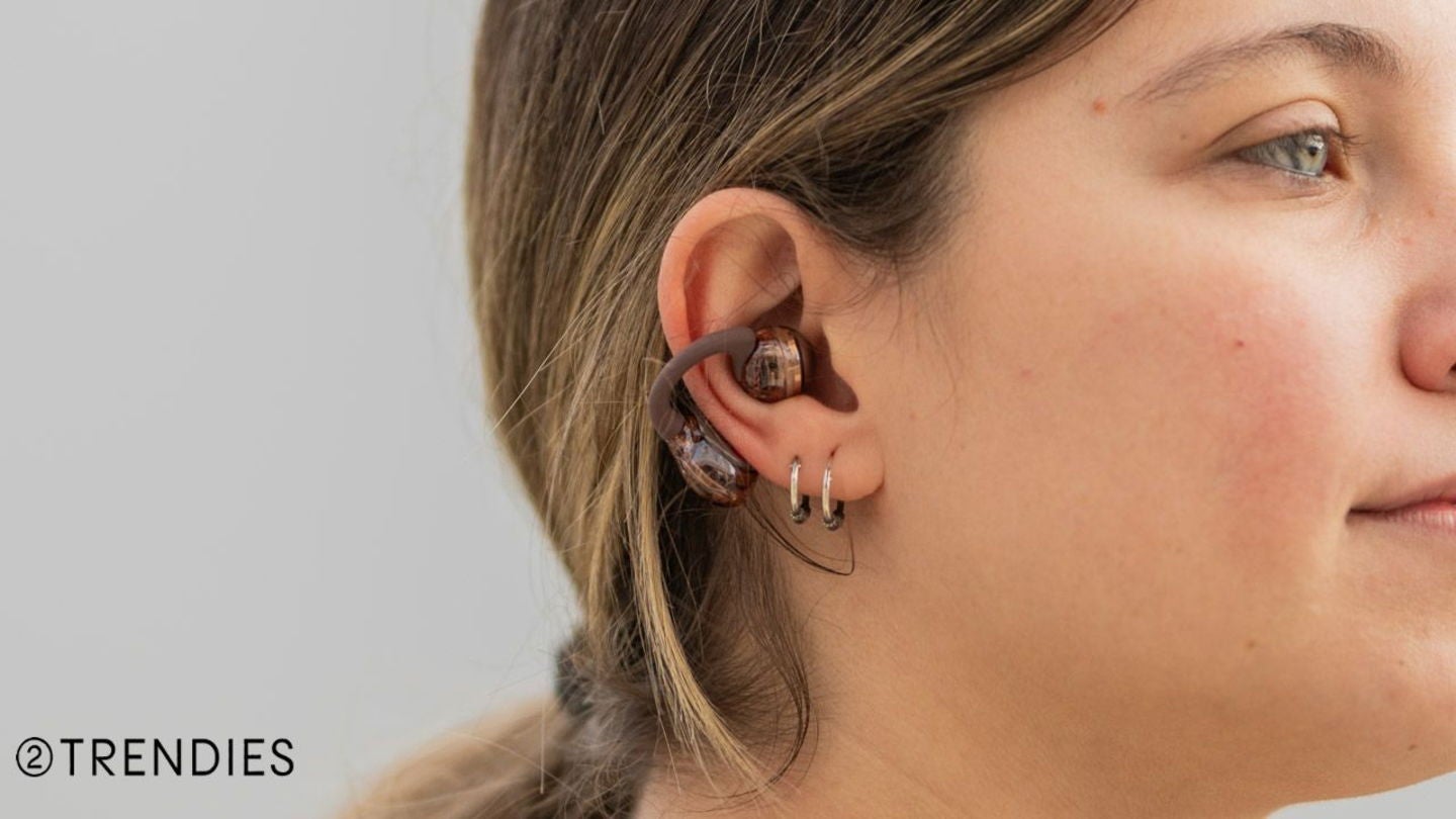 Auriculares cómodos y ligeros que se integran con facilidad en cualquier plan | Fotografía: Elisa Piñón