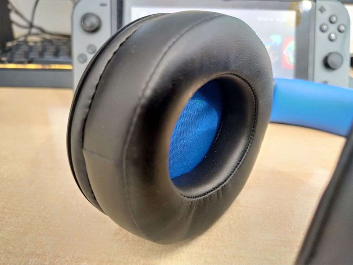 Las almohadillas aíslan bastante bien y son muy cómodas