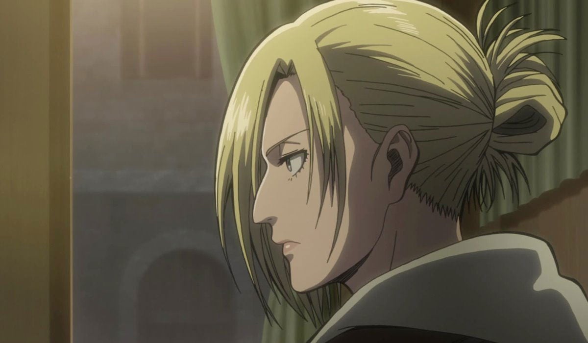 Annie Leonhart pensando en su vida en Ataque a los Titanes