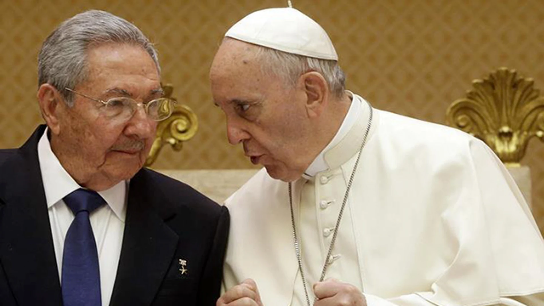 Papa Francisco y Raúl Castro