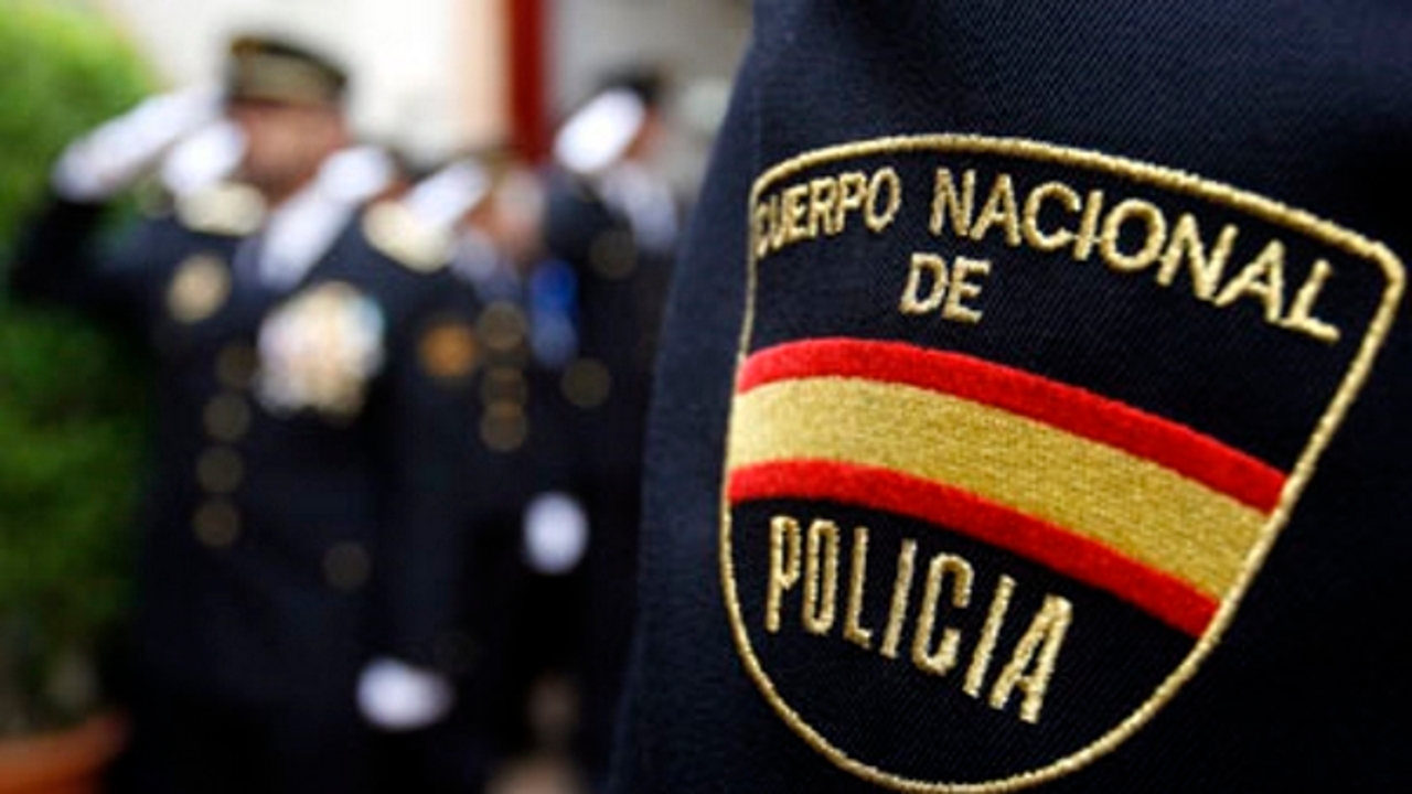 Fingió ser empleado de un banco y estafó 45.000 euros a un conocido con la falsa compra de una vivienda