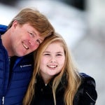 El rey Guillermo de Holanda y su hija, la princesa Amalia