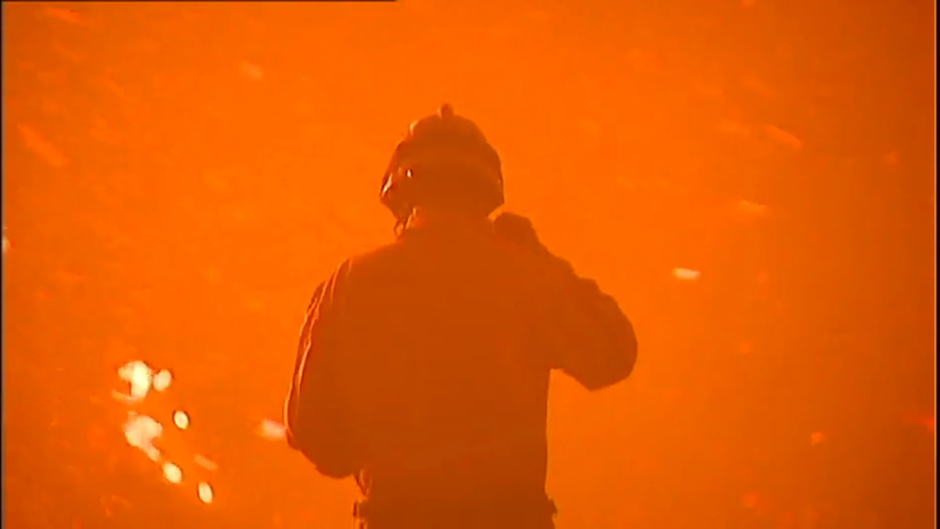 44 incendios al día.El fuego ha calcinado 100.000 hectáreas en lo que va de año en España