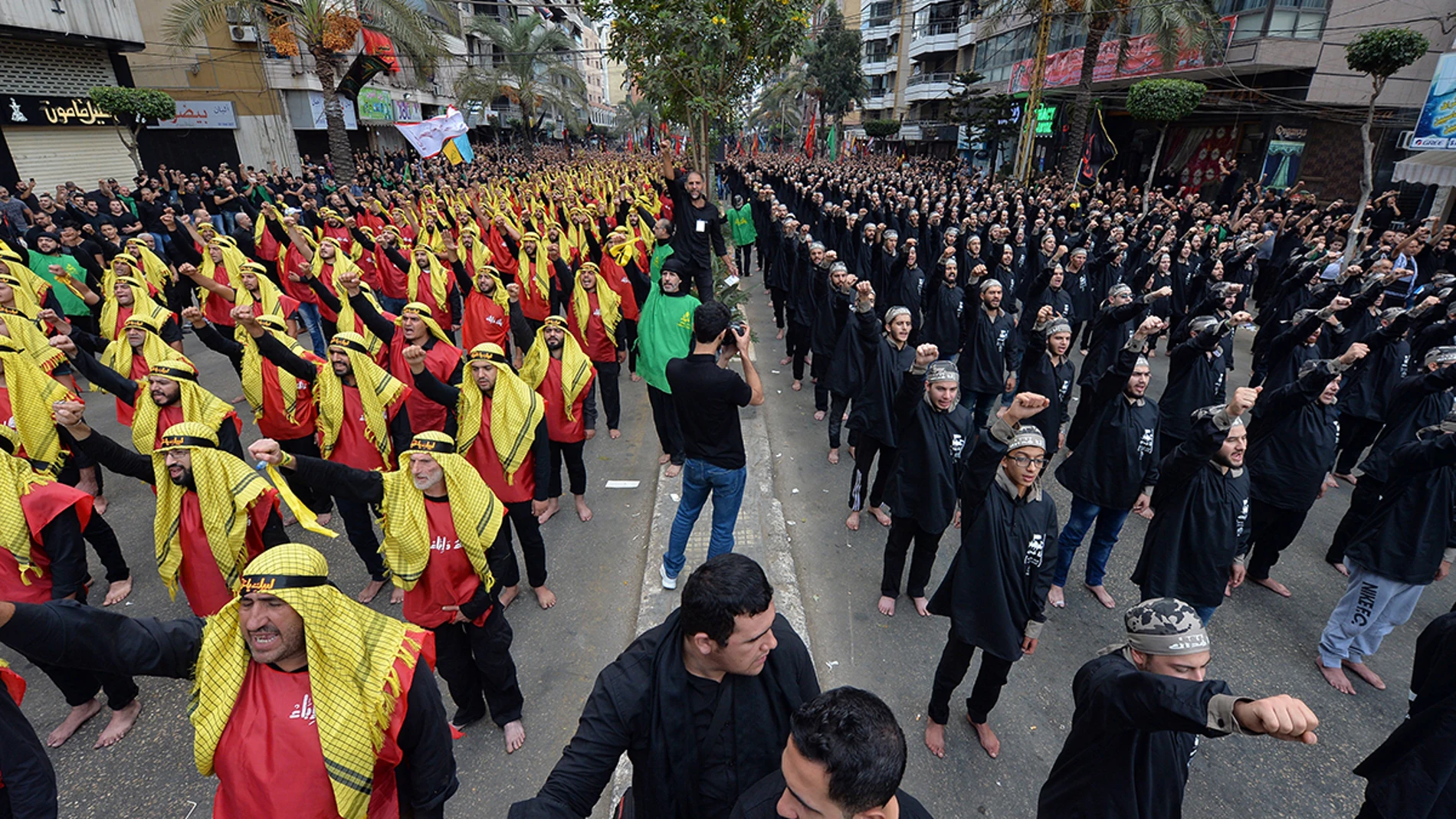 Musulmanes chiíes libaneses celebran el Día de Ashura en el suburbio sureño de Beirut (01-10-2017)