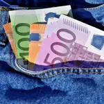 Euros en un bolsillo