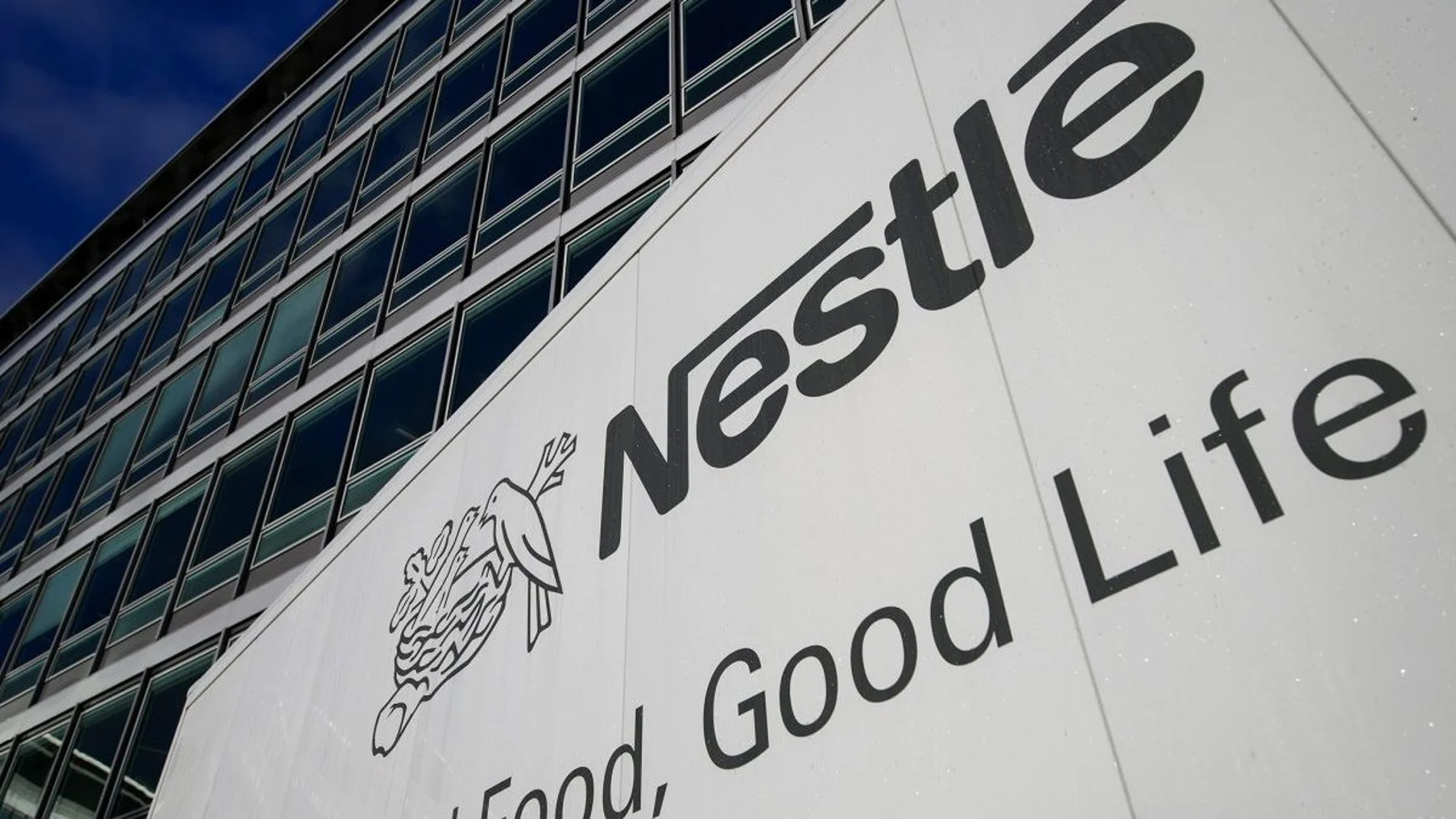 nestlelogo