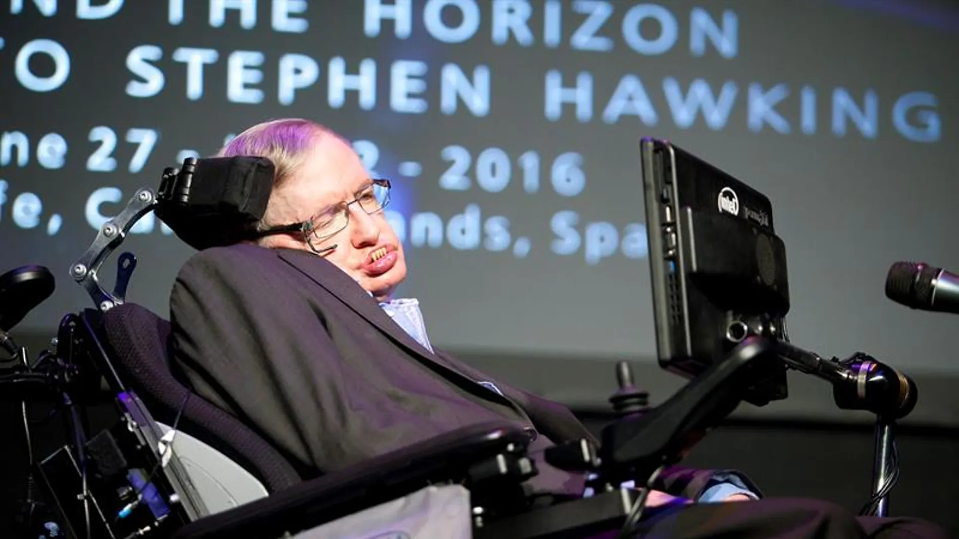 El físico británico Stephen Hawking en una intervención en el festival Starmus, en Canarias