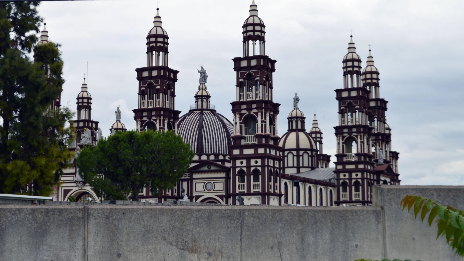 Iglesia Cristiana Palmariana de los Carmelitas de la Santa Faz, en El Palmar de Troya