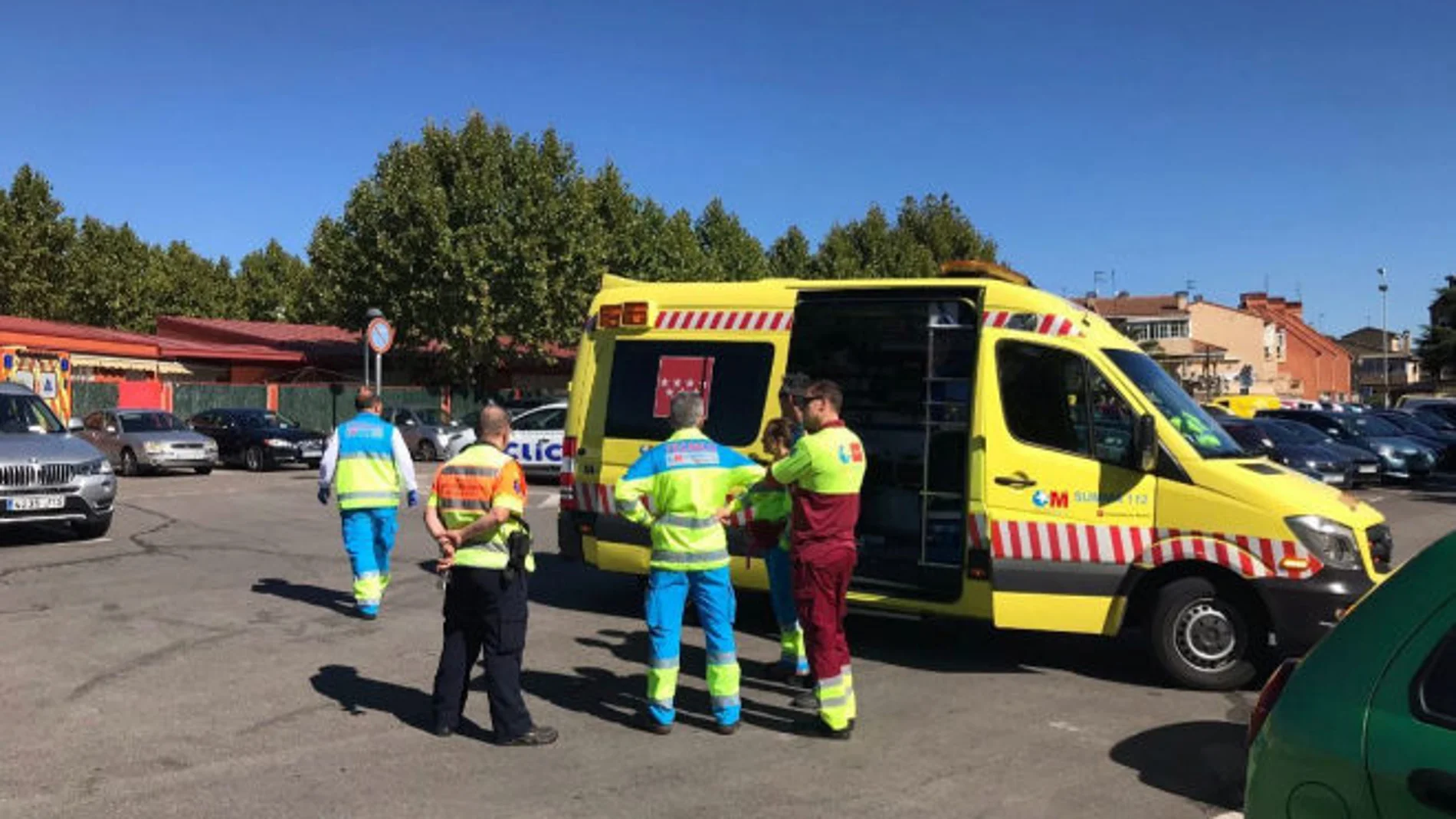 Una ambulancia en el lugar del suceso