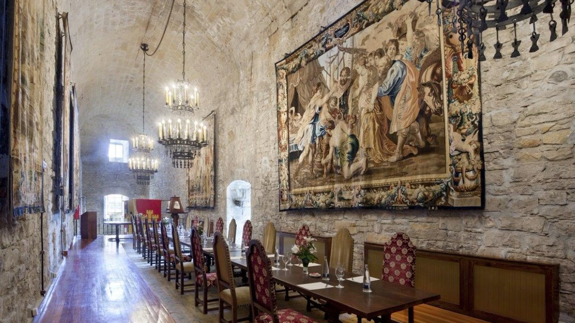El parador de Hondarribia celebra 50 años llenos de historia