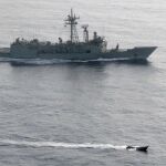 La fragata de guerra española Victoria durante una misión en el Golfo de Adén