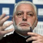 Fotografía de archivo del 26 de mayo del 2004 del diseñador Paco Rabanne que ha sido galardonado hoy con el Premio Nacional de Diseño de Moda