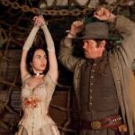 Fox y Brolin, en una escena de «Jonah Hex»