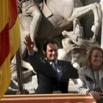 El socialista Mascarell da un «sí quiero» a Mas, que ya es presidente