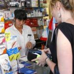 Según Farmaindustria, las medidas de algunas comunidades conllevan el riesgo de producir desabastecimiento en las oficinas de farmacia