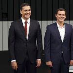 El presidente del Gobierno en funciones y del PP, Mariano Rajoy (i), el líder del PSOE, Pedro Sánchez (2i), el presidente de Ciudadanos, Albert Rivera (2d), y el secretario general de Podemos, Pablo Iglesias (d)