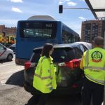 Los heridos ene el atropello son atendidos por sanitarios del Samur-Protección Civil