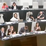 La bancada de Ahora Madrid durante el pleno de ayer