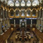 El IBEX cede un 0,58 % lastrado por la banca y los grandes valores