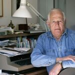 NEOYORQUINO. James Salter, en 2005 en su hogar de Bridgehampton (Nueva York)