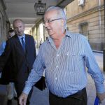 El ex consejero de Empleo Antonio Fernández, en los juzgados de Sevilla