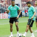 Yahia y Salem, en el entrenamiento de ayer de Arabia Saudí