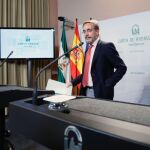 El titular andaluz de Fomento es Felipe López (Foto: Efe)