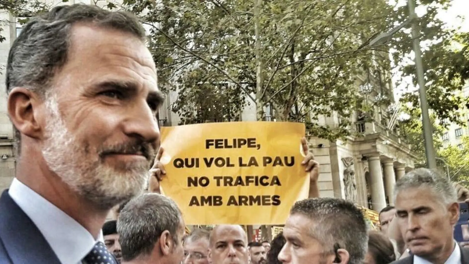 Felipe VI, durante la manifestación contra los atentados de Barcelona el pasado mes de agosto.