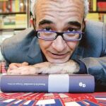 Enrique de Hériz ha publicado «Manual de la oscuridad»
